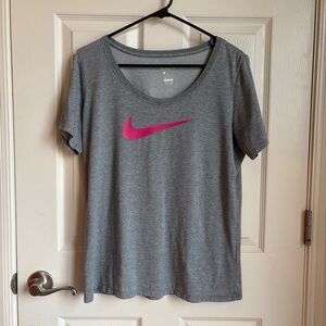 Nike Dri-Fit Swoosh Tee